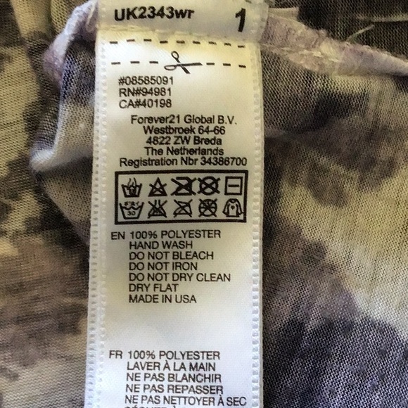 Tee Shirt - Picture 5 of 6